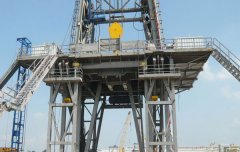 BFC8100-J400防爆外場強(qiáng)光泛光燈使用案例